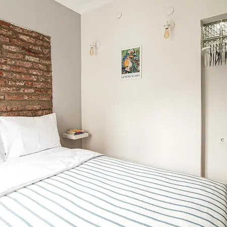 In Balat, Fatih With Location Appartement *